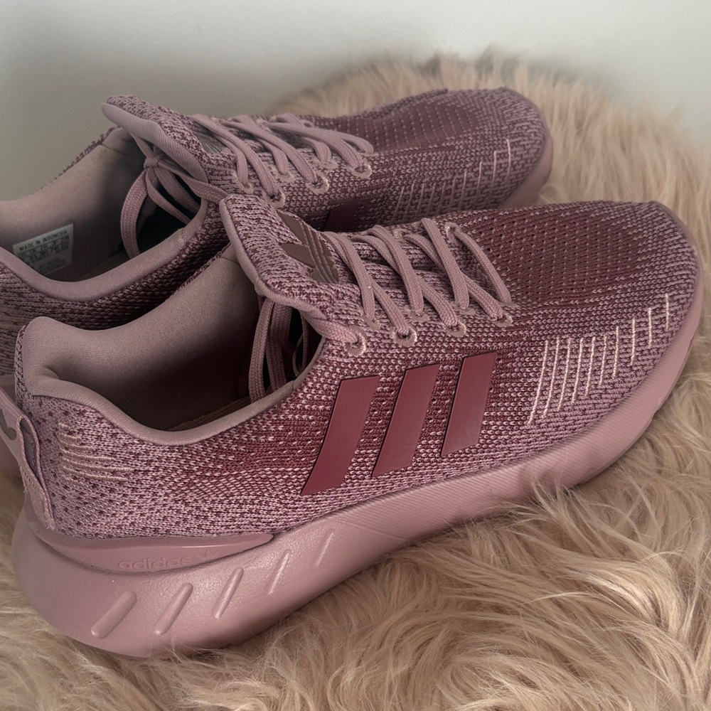Adidas Swift Run Rare Dusty Rose